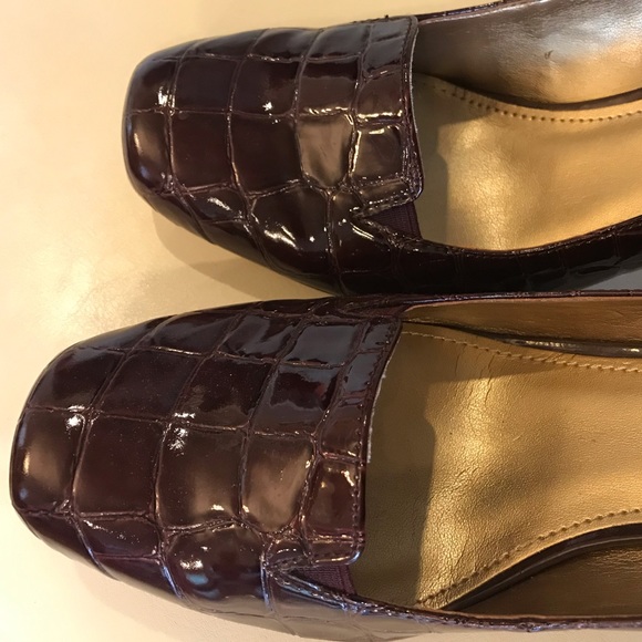 NEW Circa Joan & David Crocodile Print Shoes - Picture 5 of 9